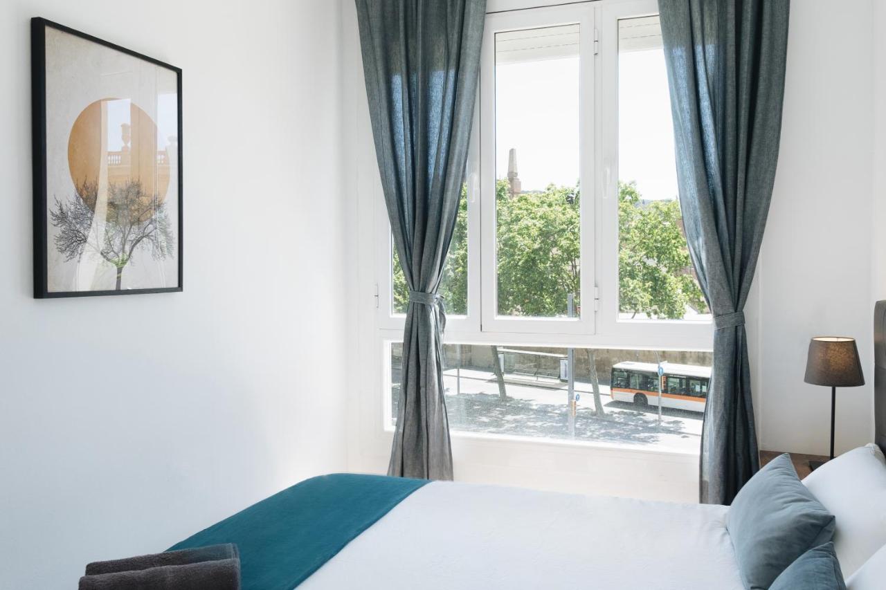 Sunny And Modern Apartment Ideal For Groups Барселона Екстериор снимка