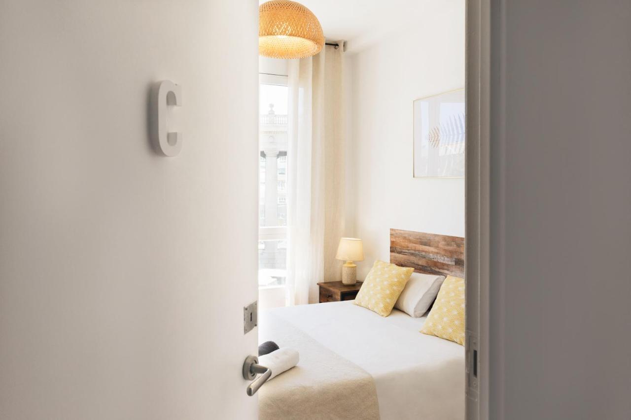 Sunny And Modern Apartment Ideal For Groups Барселона Екстериор снимка