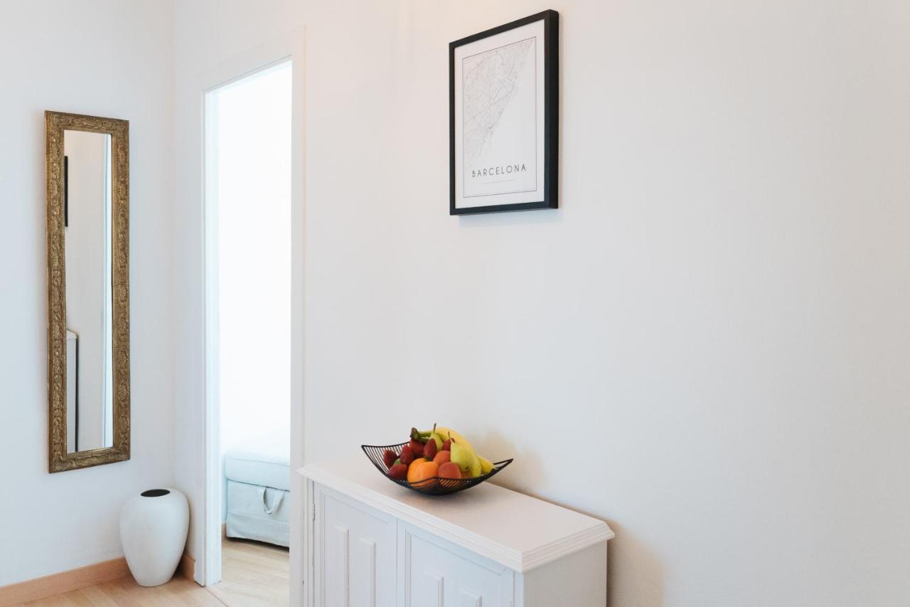 Sunny And Modern Apartment Ideal For Groups Барселона Екстериор снимка