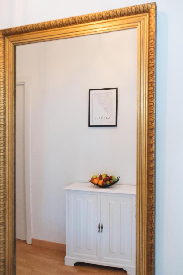 Sunny And Modern Apartment Ideal For Groups Барселона Екстериор снимка