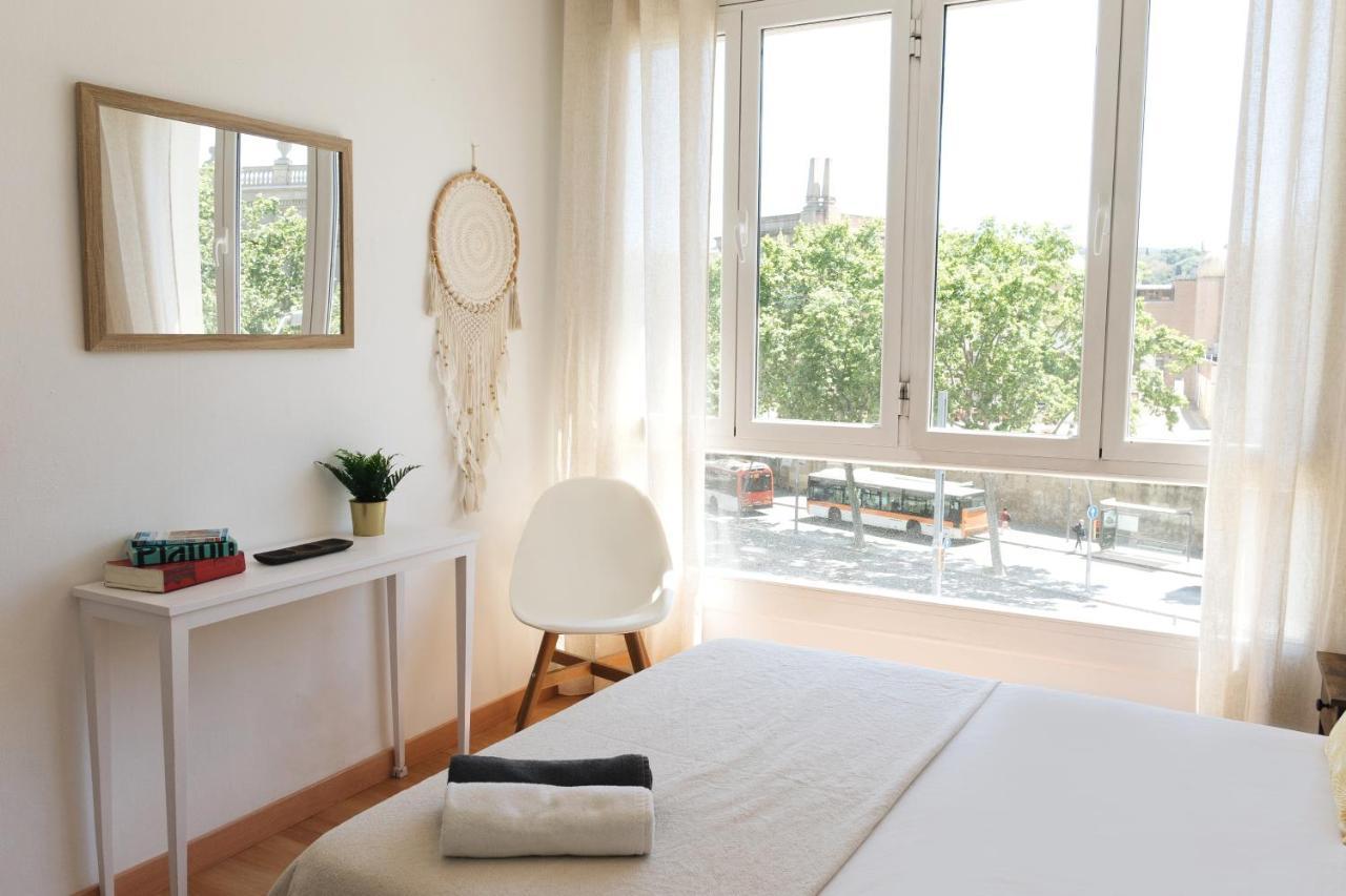 Sunny And Modern Apartment Ideal For Groups Барселона Екстериор снимка