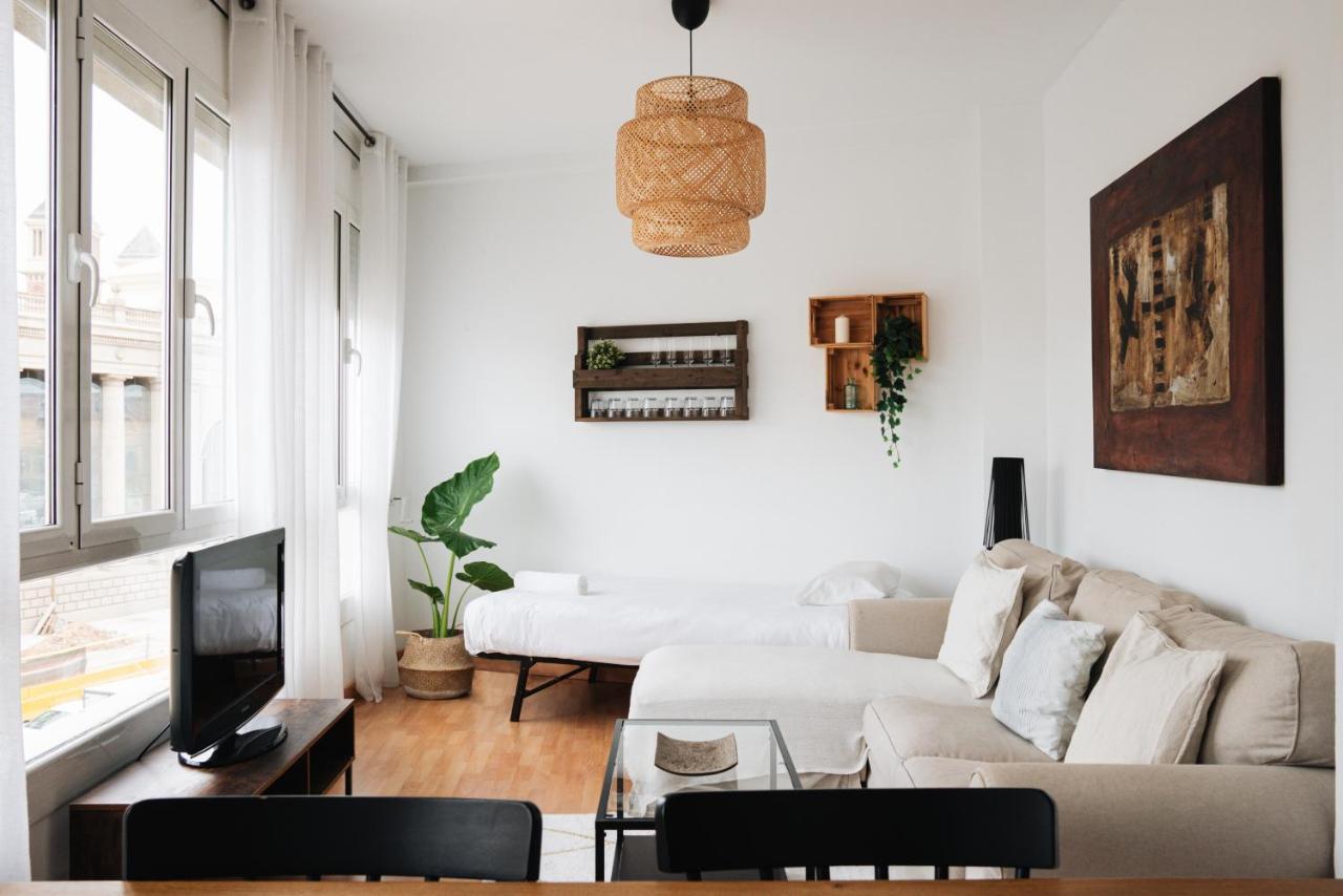 Sunny And Modern Apartment Ideal For Groups Барселона Екстериор снимка