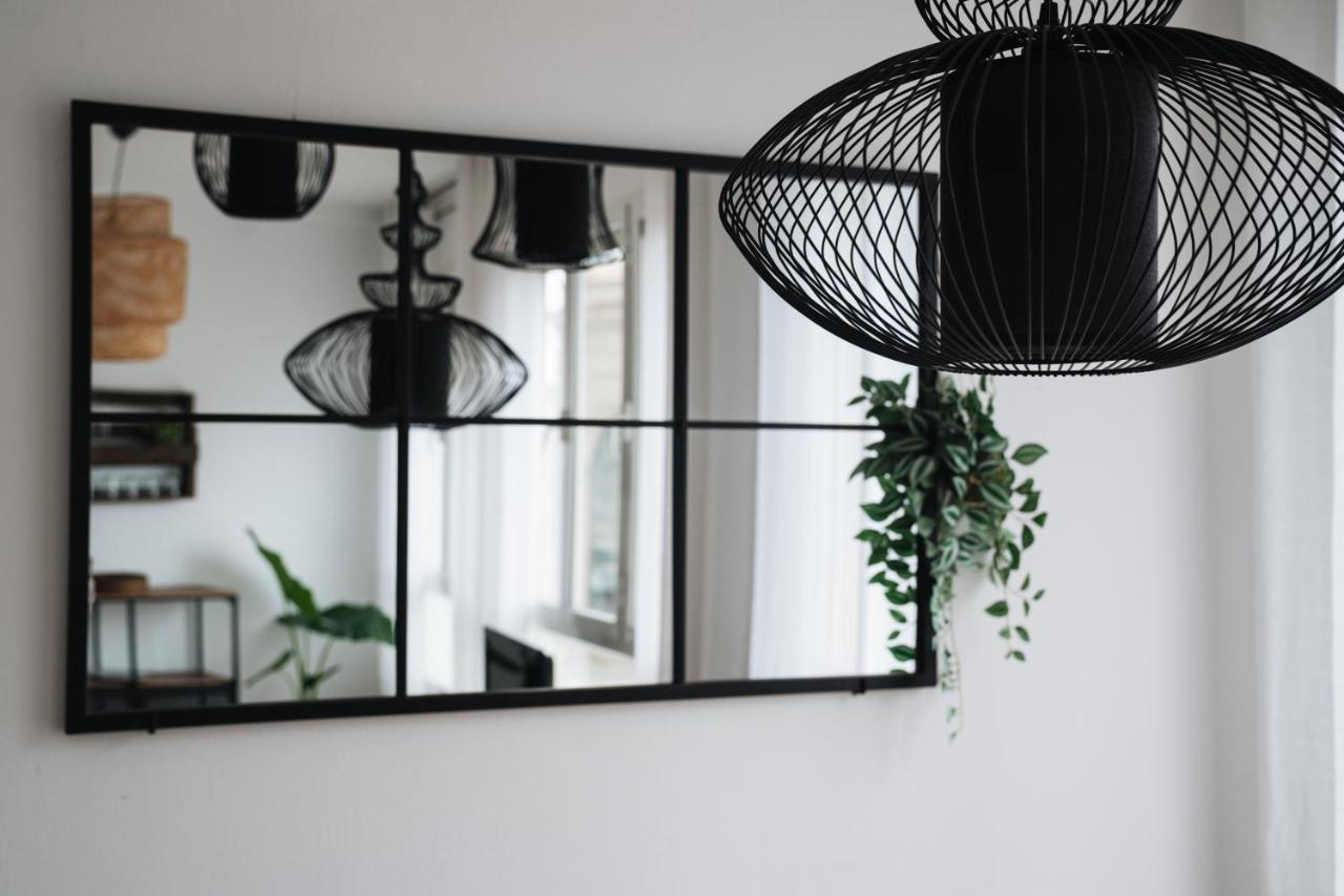 Sunny And Modern Apartment Ideal For Groups Барселона Екстериор снимка