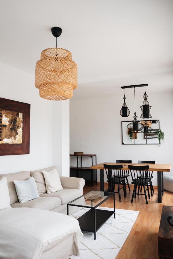 Sunny And Modern Apartment Ideal For Groups Барселона Екстериор снимка