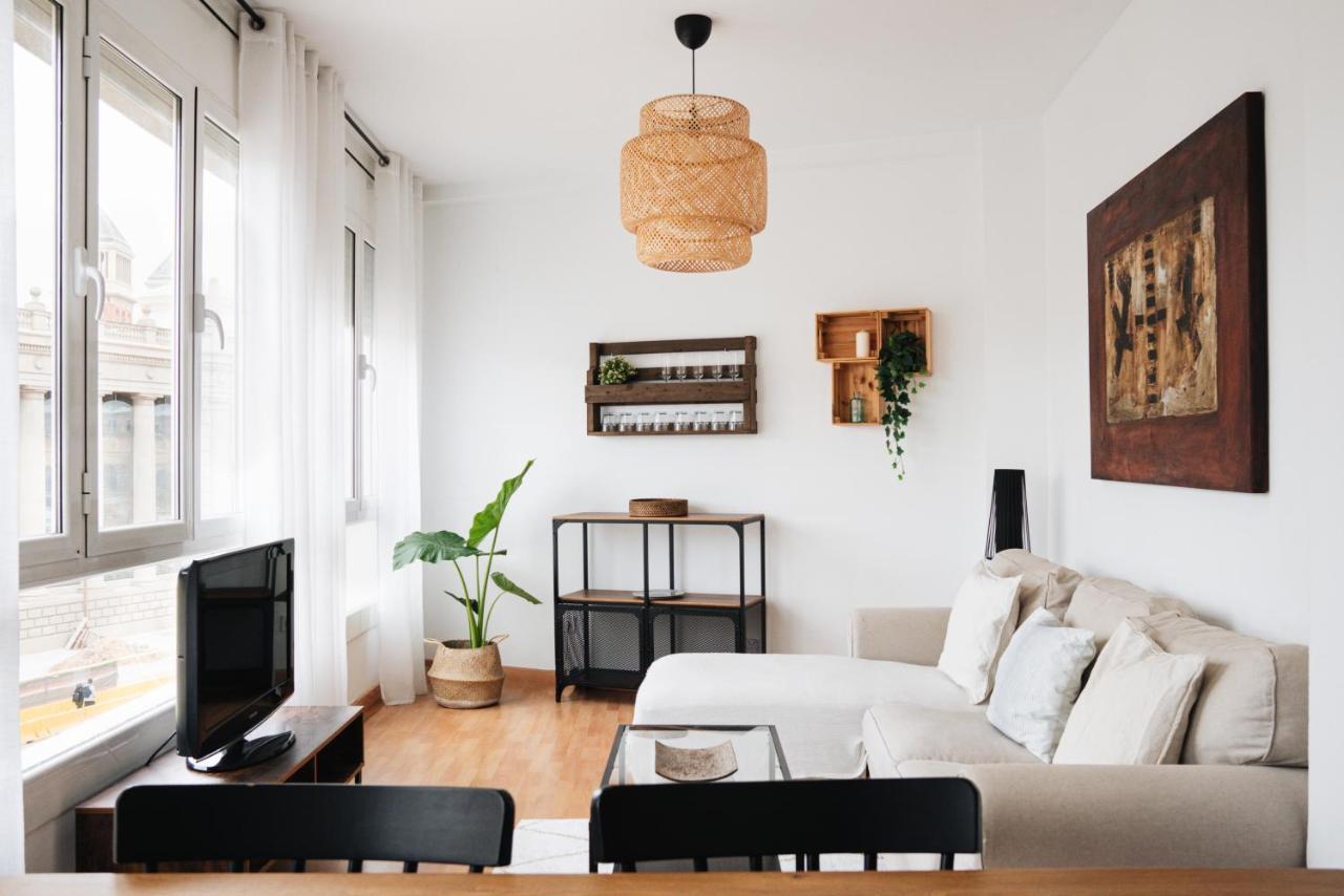 Sunny And Modern Apartment Ideal For Groups Барселона Екстериор снимка